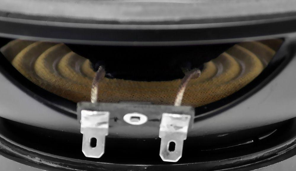 Car Vehicle Subwoofer Audio Speaker - 6 Inch Non-Pressed Paper Cone, Black Steel Basket, Dual Voice Coil 4 Ohm Impedance, 600 Watt Power, Foam Surround for Vehicle Stereo Sound System - Pyle PLPW6D