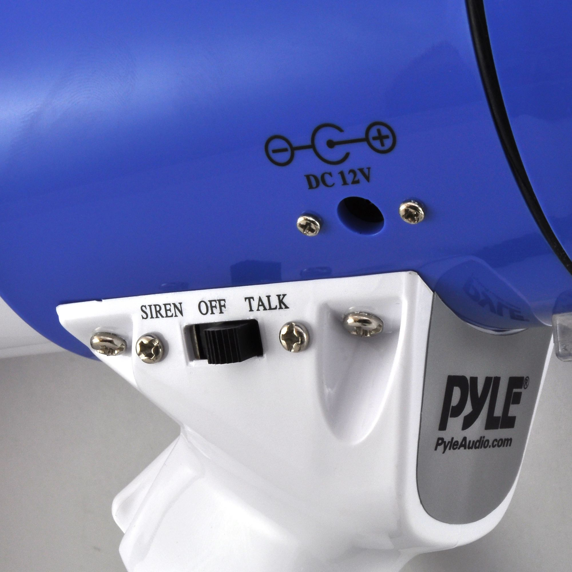Pyle Megaphone Speaker PA Bullhorn with Built-in Siren - 50 Watts Adjustable Volume Control and 1200 Yard Range - Ideal for Football, Baseball, Basketball Cheerleading Fans & Coaches or for Safety Drills (PMP50)