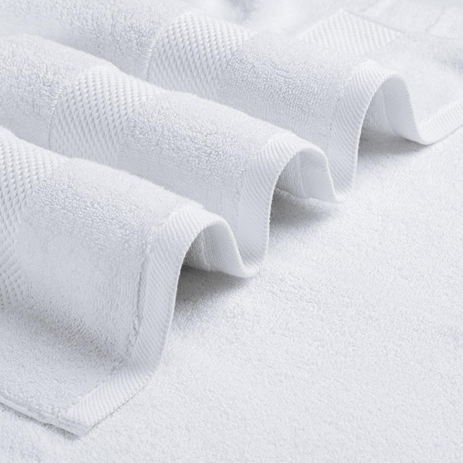 White Classic Luxury Bath Towels Large Pack of 4, Hotel Quality Bathroom Towel 27 x 54 Set, Light Grey Shower Cotton Towels 4 Pack, Large Thick Plush Bath Towels 700 Gsm For Body, Hair, Pool, Gym, Light Grey