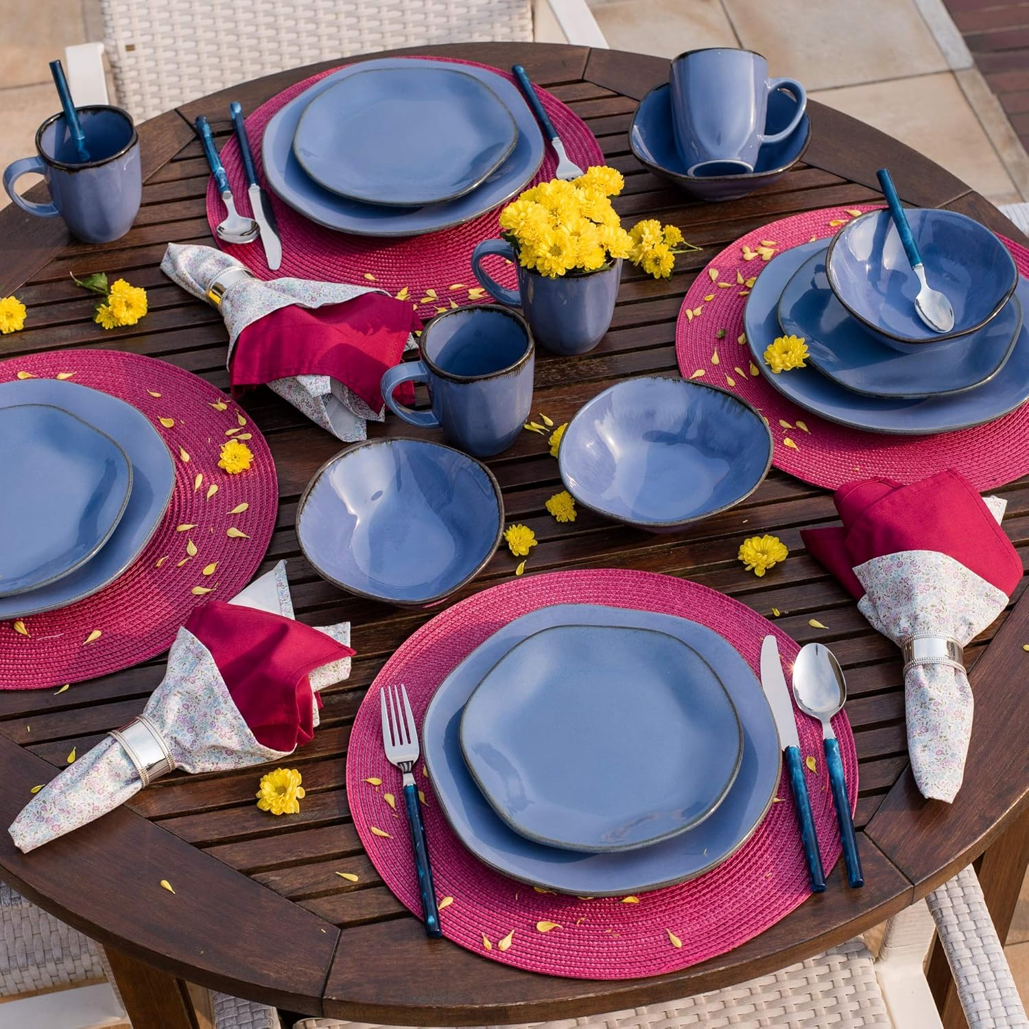 Manhattan Comfort RYO 16 Piece Dinner Set, Service for 4 in Blue